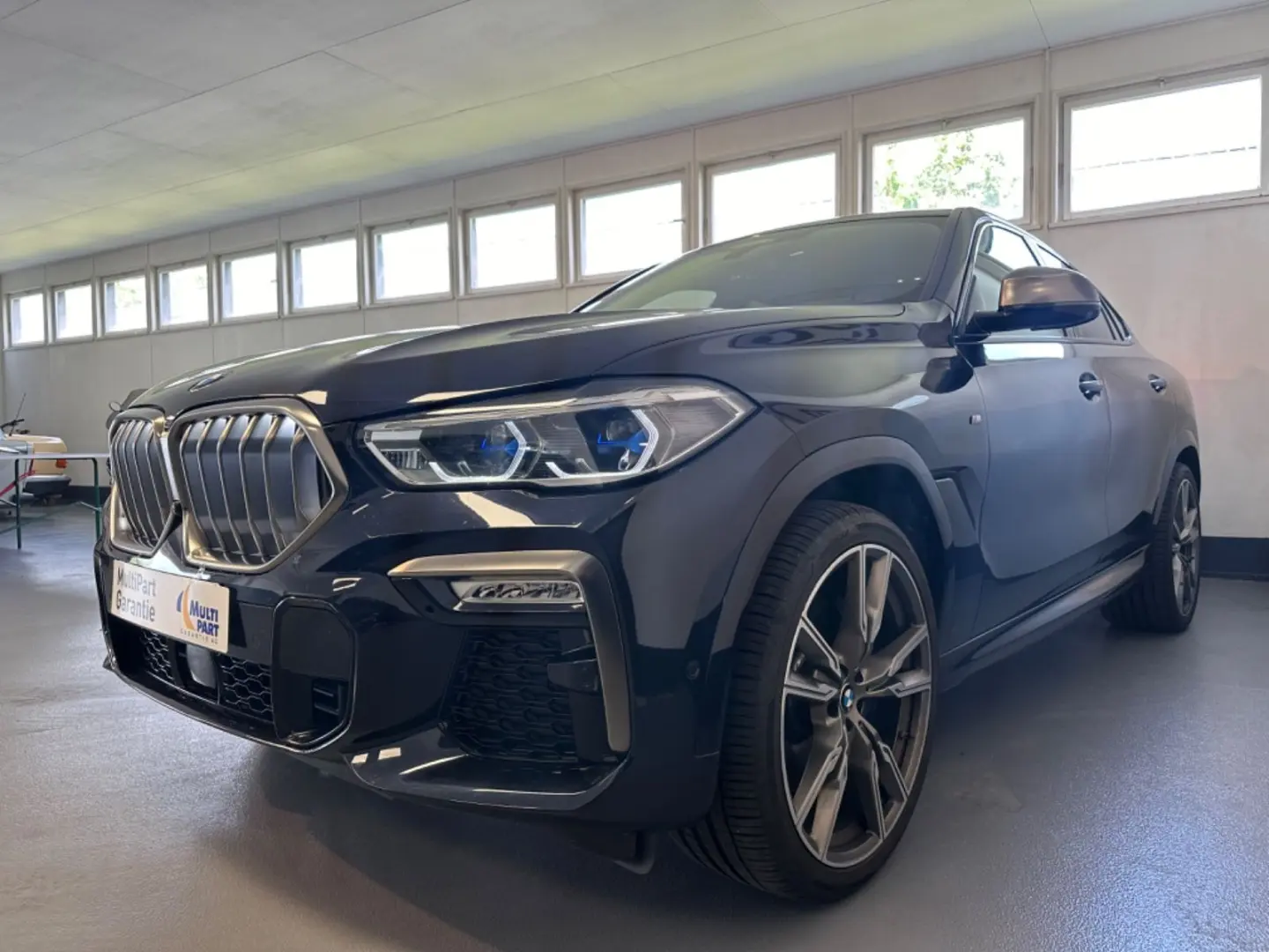 X6 M50 D*NAVI*HEAD*MASSAGE*B&W*ACC*STDHZ*LASER*