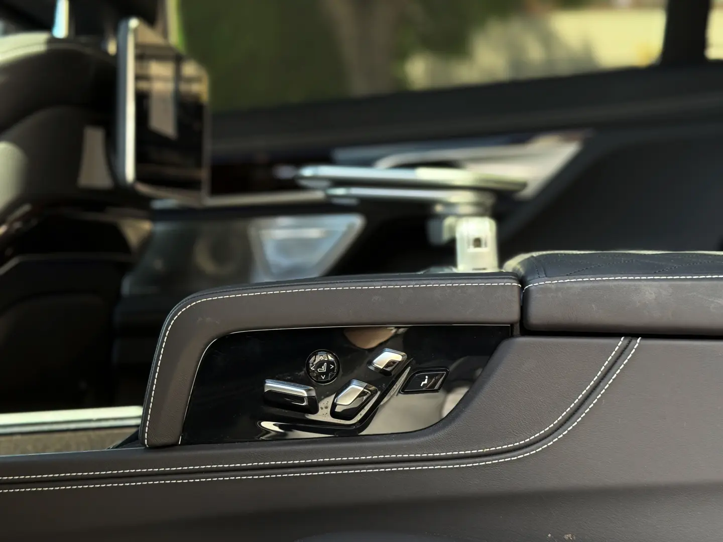 BMW 745Le xDrive Individual