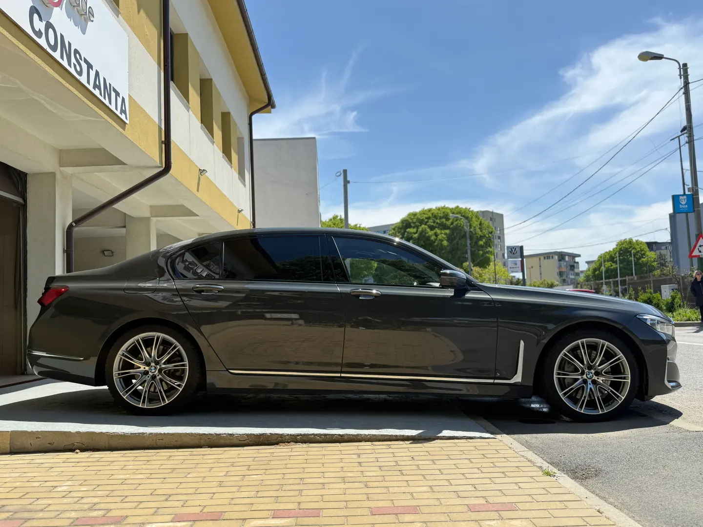 BMW 745Le xDrive Individual