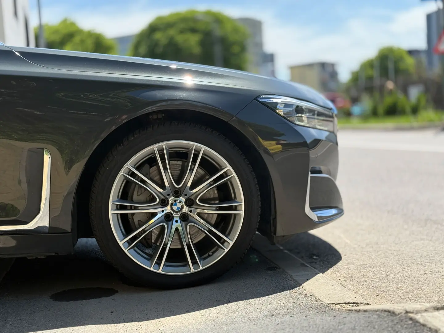 BMW 745Le xDrive Individual