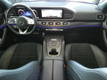 GLE 300 d AMG*MBUX NAVI*LED*AMBIENTE*PANO*IHC