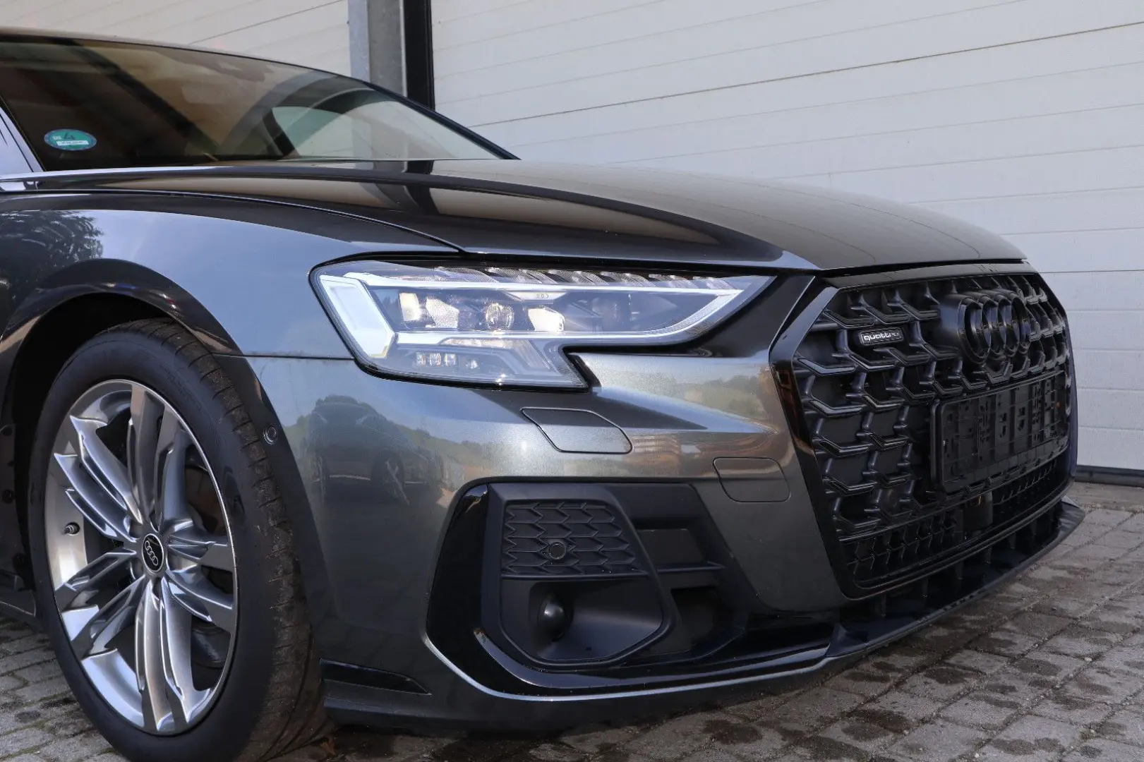 A8L 60 TFSI e lang BLACK-PAKET/5-Si./LEDER BEIGE