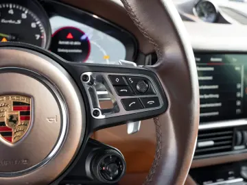 Cayenne Turbo S E-Hybrid InnoDrive Burmester