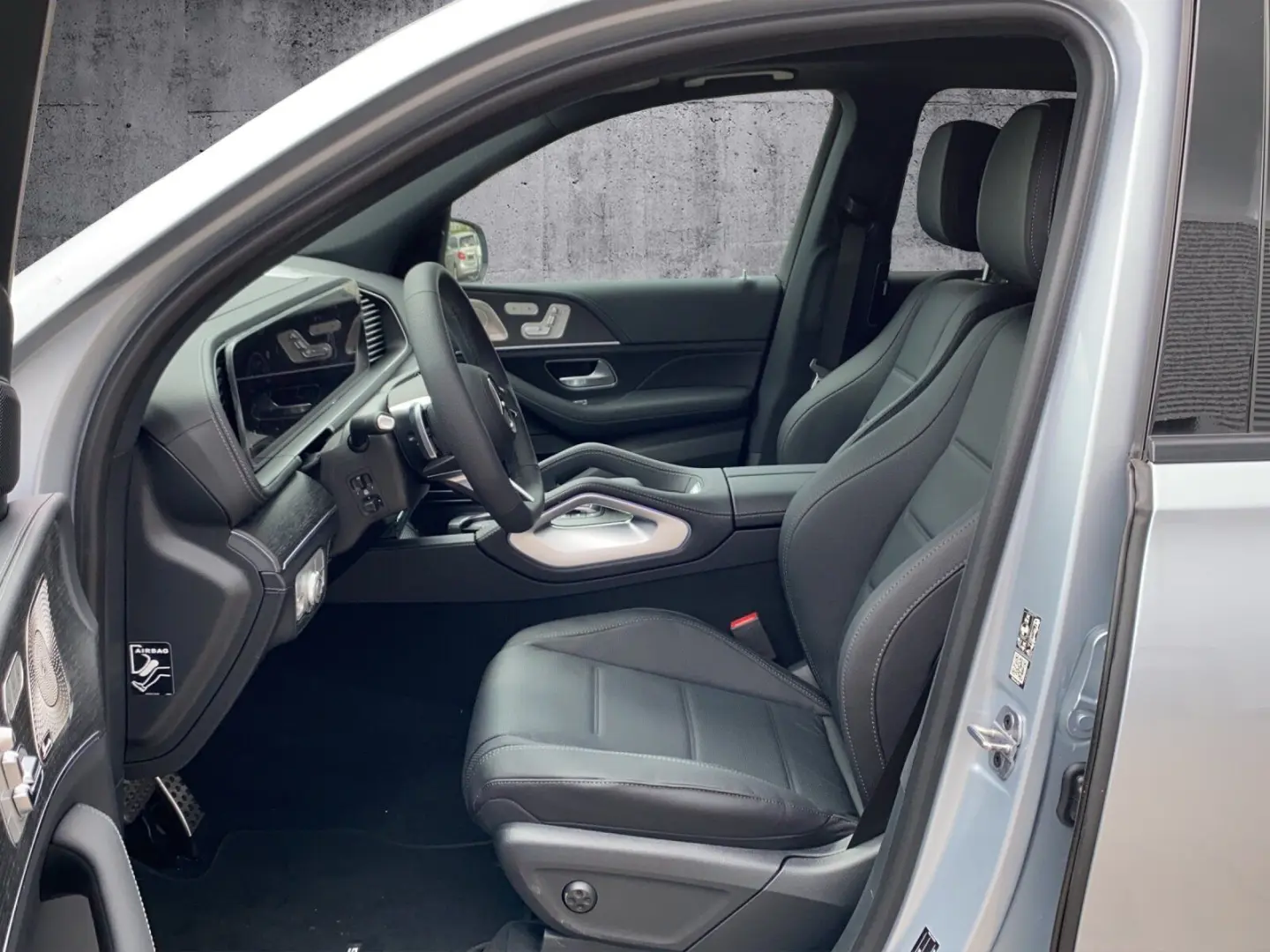 GLE 450d 4M AMG+NIGHT+AHK+AIRM+DISTR+PANO+SITZKL