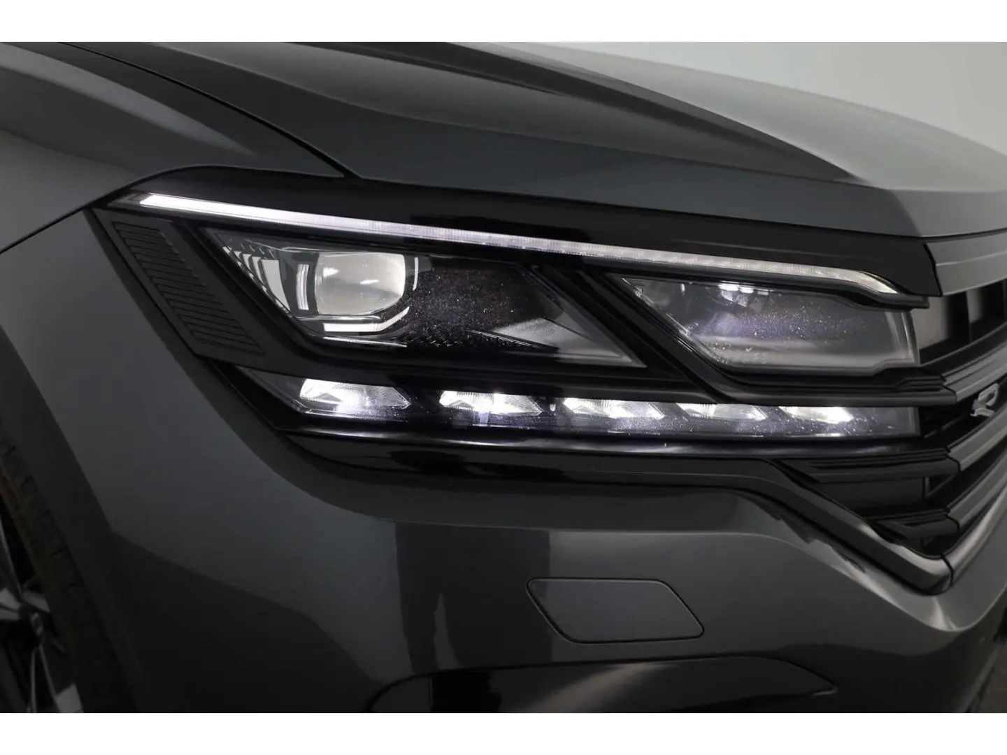 Touareg 3.0 TDI V6 4Mot. R-Line Black Style AHK