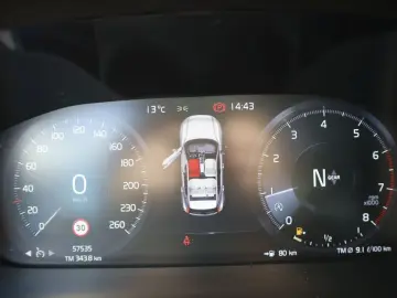 XC40 T2 Momentum Pro|NAVI|SHZG|LED|PANO|