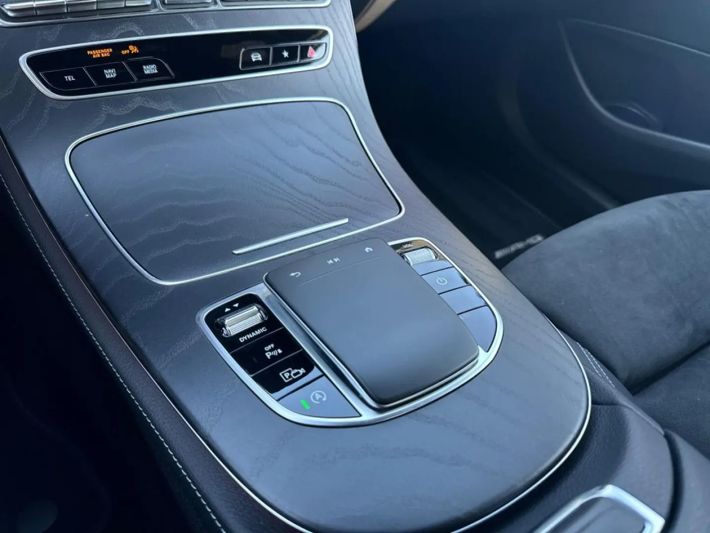 Mercedes-Benz E 300 E300d 4M AMG Night,Widescreen,AHK