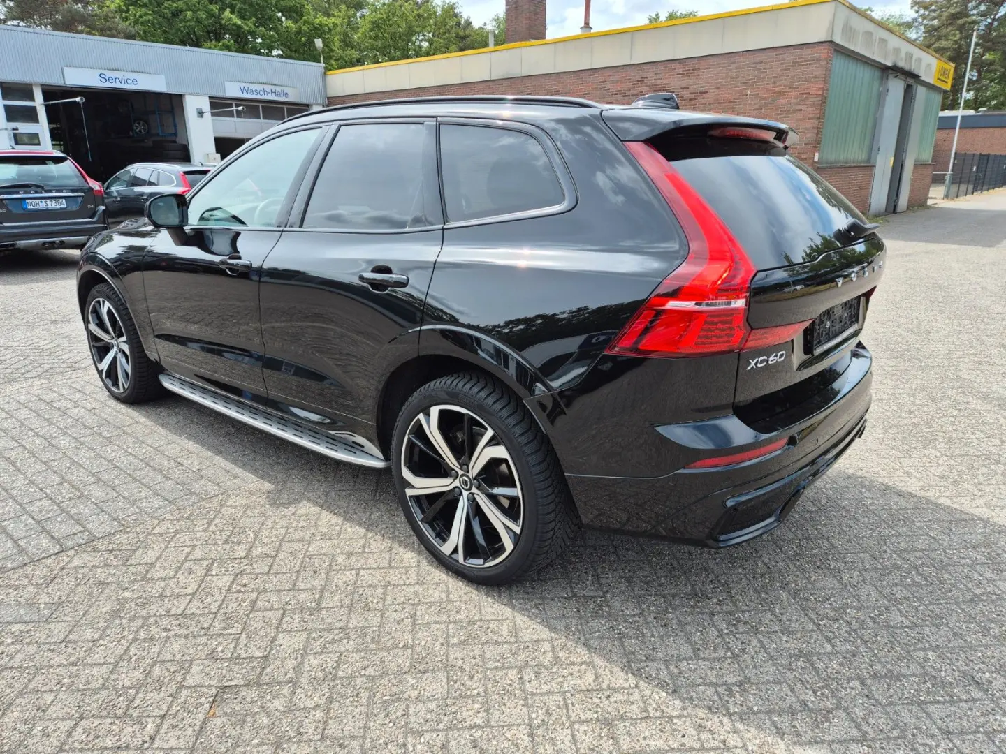 XC60 Plus Dark AWD