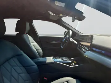 550 e xDrive M Sport