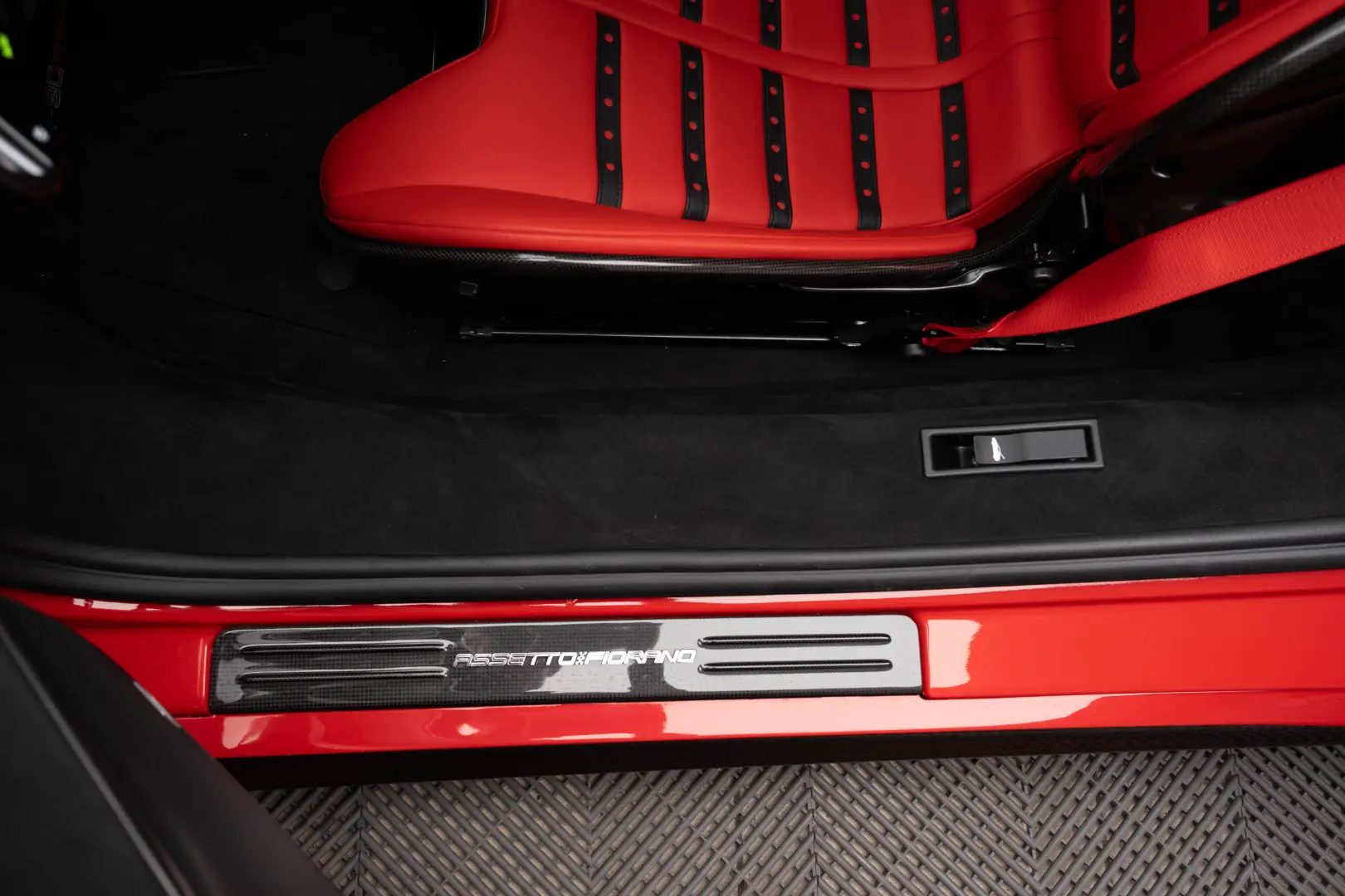 Ferrari SF90 Stradale Assetto Fiorano JBL Carbon