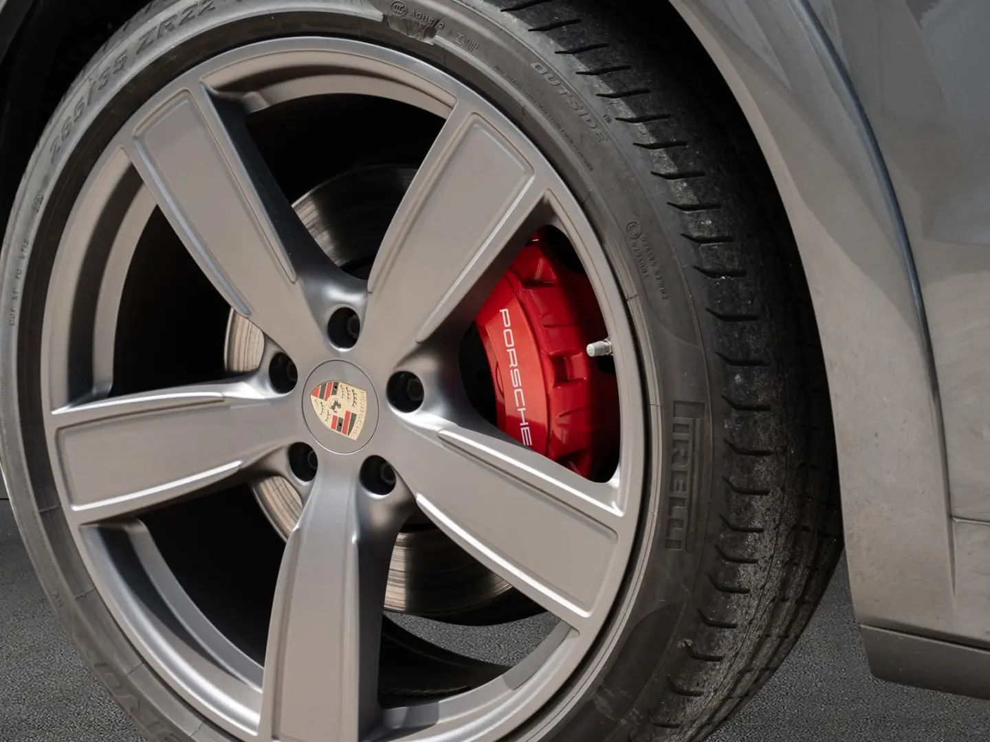 Cayenne GTS AHK PASM 90l DAB+ 18-WEGE PANO PDLS+