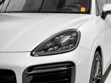 Cayenne GTS BOSE HeadUp PASM PDCC Soft-Close