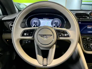 BENTAYGA V8 S CARBON NAIM MASSAGE PANO FULL!