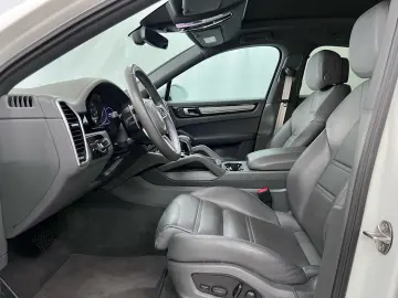 Cayenne Coupe E-Hybrid Platinum Edition/PANO/K:G