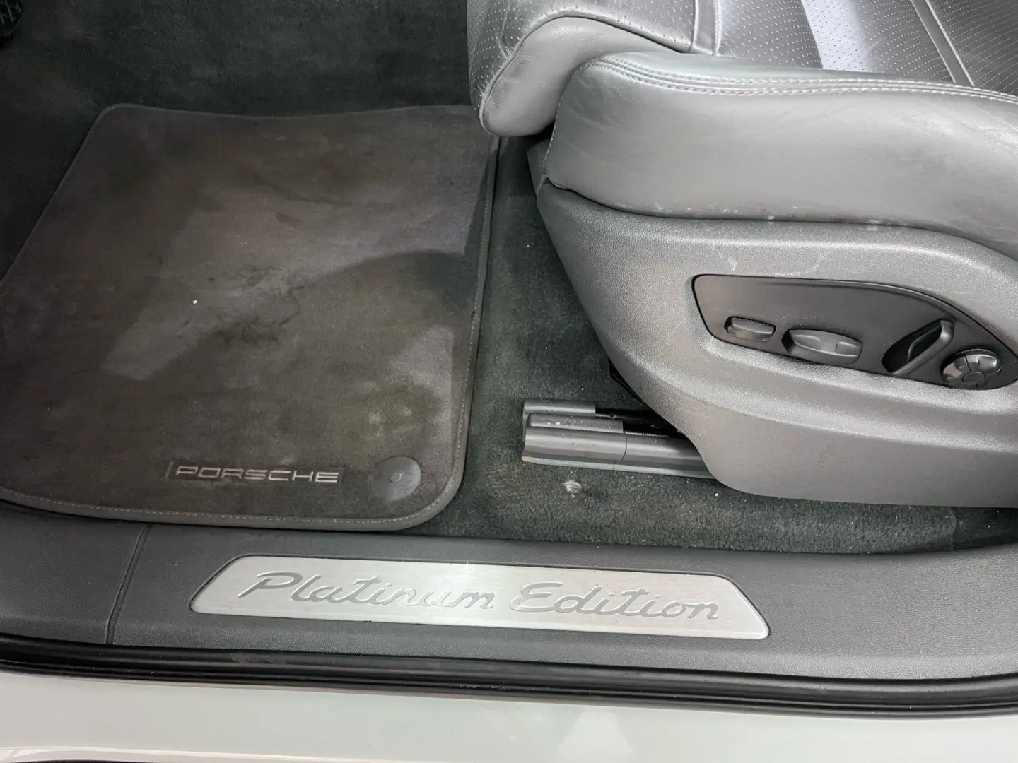 Cayenne Coupe E-Hybrid Platinum Edition/PANO/K:G