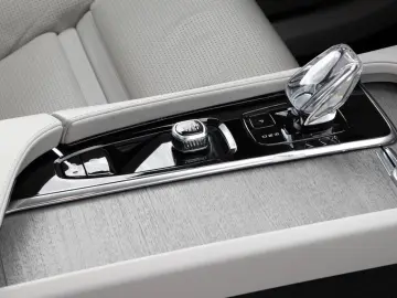 XC90 Ultimate Bright Recharge PHEV AWD