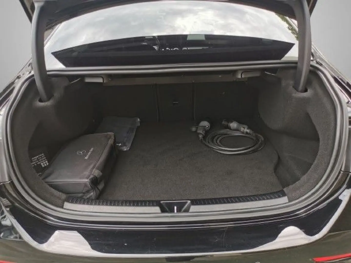 A 250 e LIMO/AMG/LED/AMBIENTE/NIGHT/CARPLAY/1HD