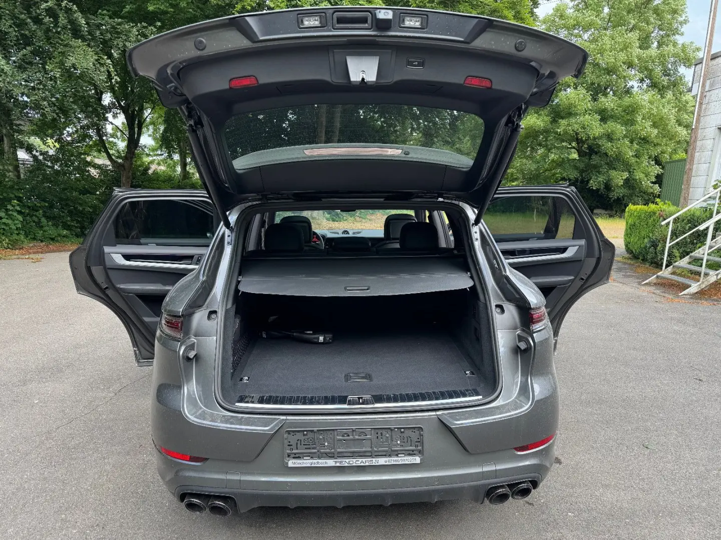 Cayenne E-Hybrid**Panorama**Leder**Bose**