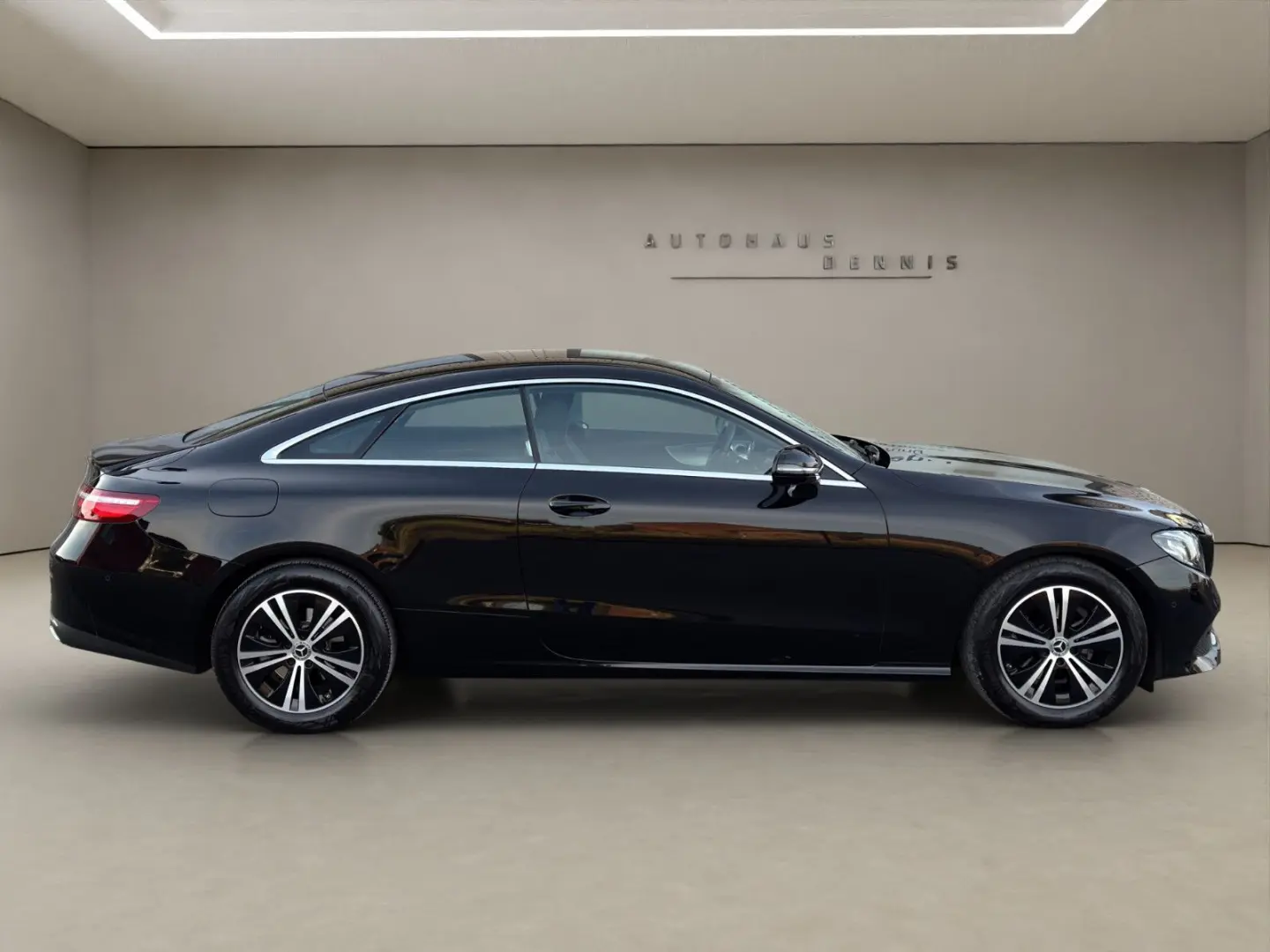 E 220 d Coupe  MB-Scheckheft/Widescreen/Kamera