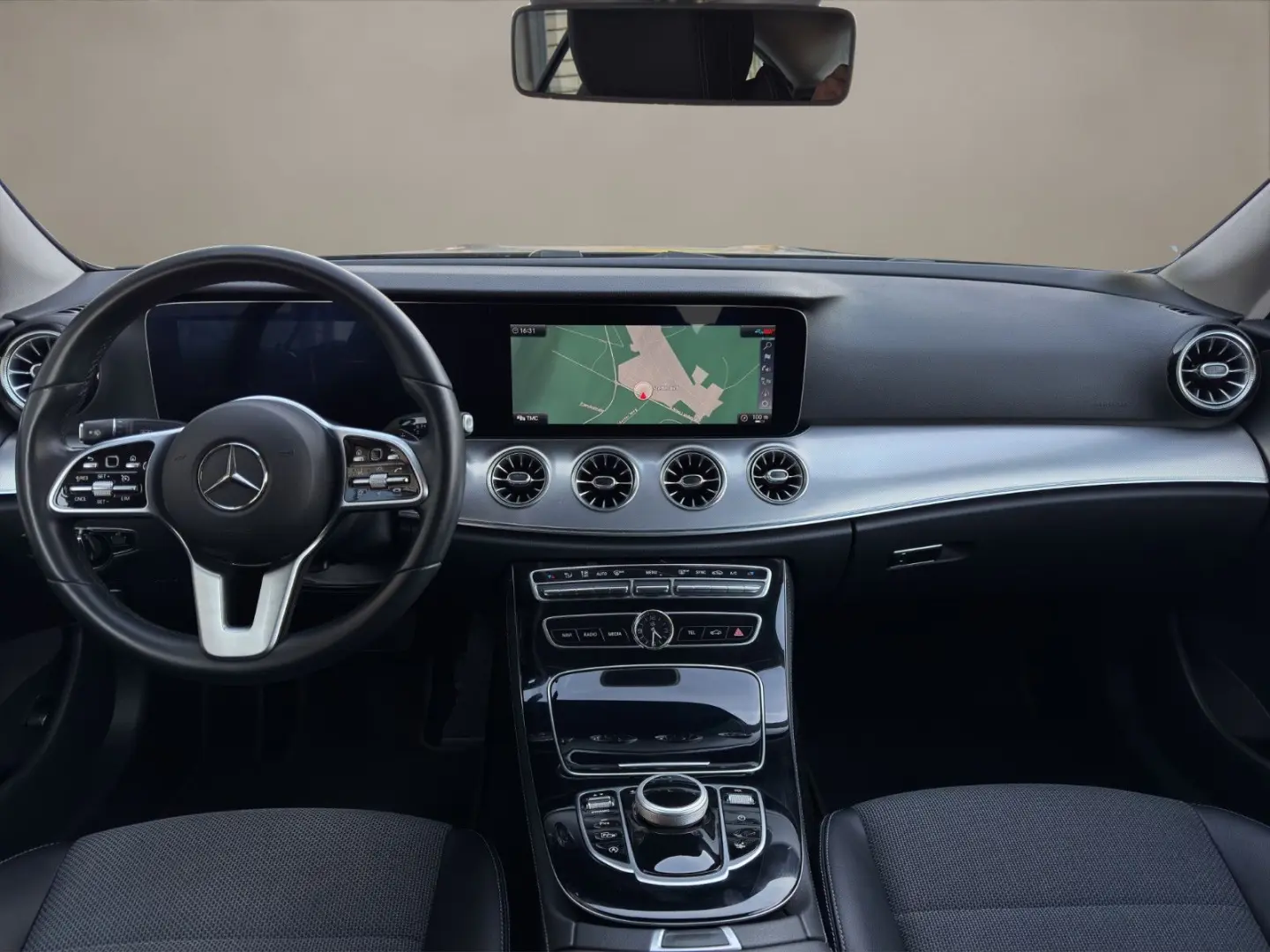 E 220 d Coupe  MB-Scheckheft/Widescreen/Kamera