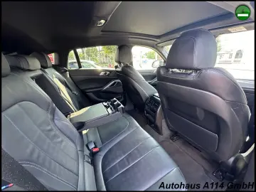 X6 M50i / H&K / HUD /3D PARK /SKY LOUNGE / LASER