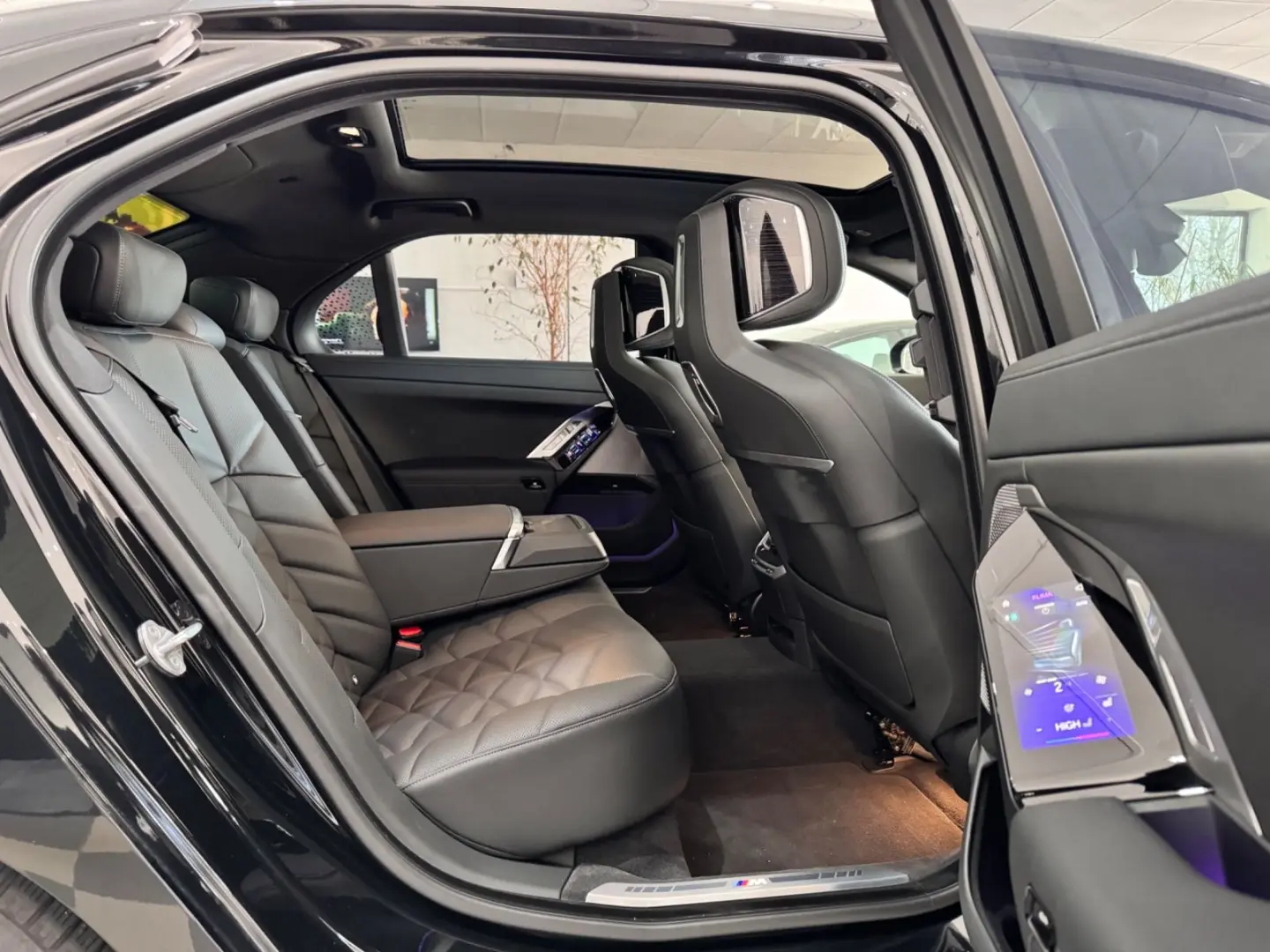 740 d xDrive Lim M Sport*Iconic Glow-Sky Loung*