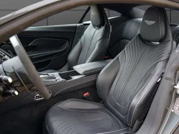 DB11 V8 Coupe