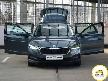Skoda Octavia Style 2.0 TDI DSG  ACC  senzori  LED