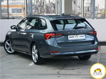 Skoda Octavia Style 2.0 TDI DSG  ACC  senzori  LED