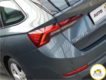 Skoda Octavia Style 2.0 TDI DSG  ACC  senzori  LED