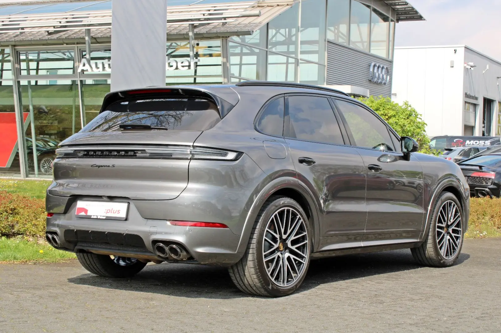 Cayenne S HUD MASSAGE AHK LUFTFED PANO VIERRADLE