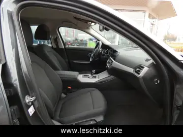 320 i Limousine Advantage/Automatik/HiFi/LED