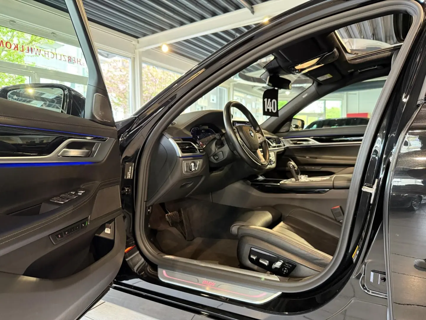 745e Lang  xDrive *PanoSKY*Laser*H&K*HUD*Massage