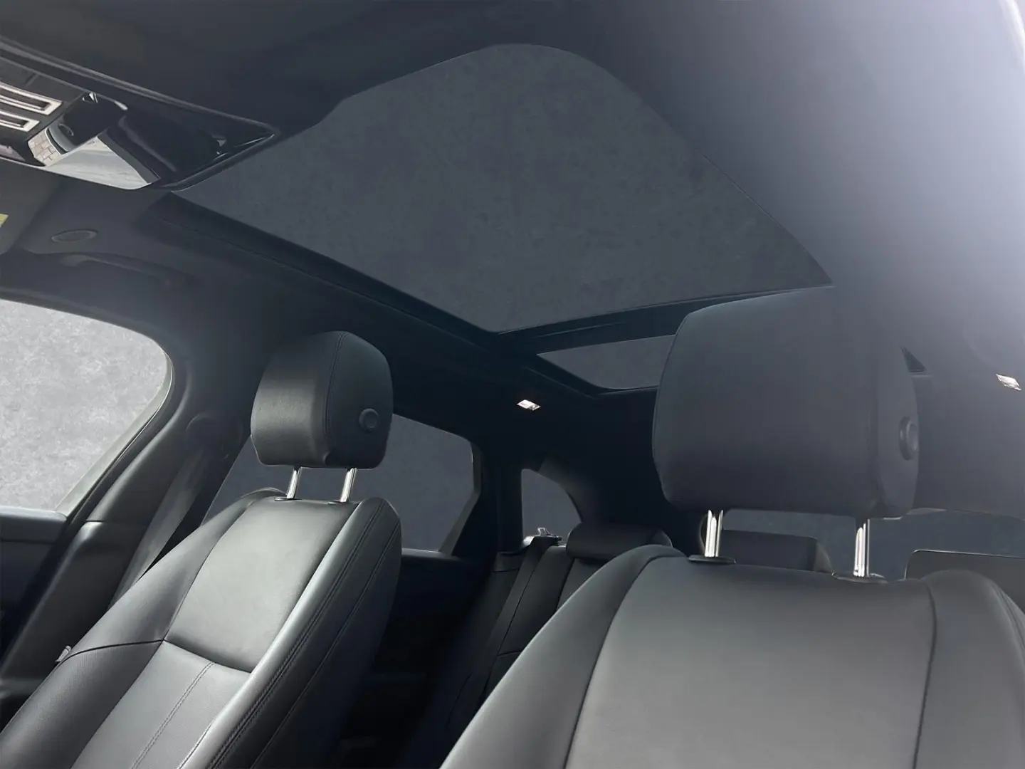 Range Rover Velar D300 Dynamic SE HUD PANO MJ24