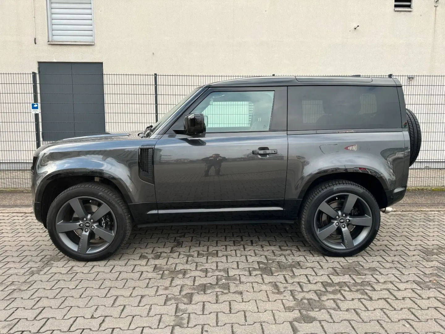 Defender 90 5.0 V8 P525 PANO/AHK/360°/MERIDIAN