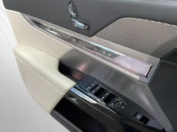 750e xDrive M Sport|SkyLounge|DA-Prof.|PA-Prof.