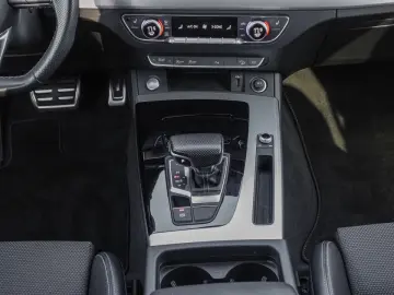 Q5 Advanced 40 TDI quattro S tronic Pano VC