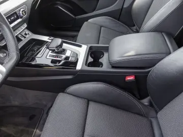 Q5 Advanced 40 TDI quattro S tronic Pano VC