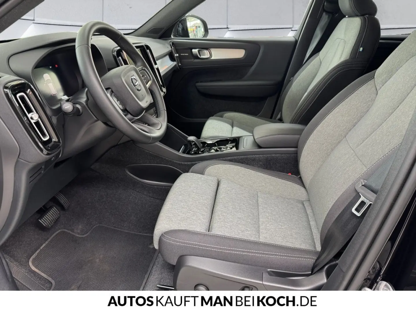 XC40 B3 Plus Dark ACC 360° BLIS Harman Alarm