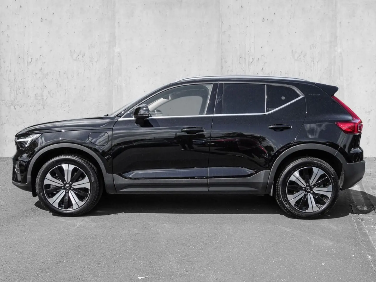 XC40 T4 2WD Essential Plug-In LED
