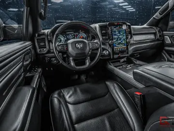1500 Limited Night Crew Cab