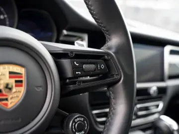 Macan GTS Sport Chrono Paket Pano AHK BOSE 21''