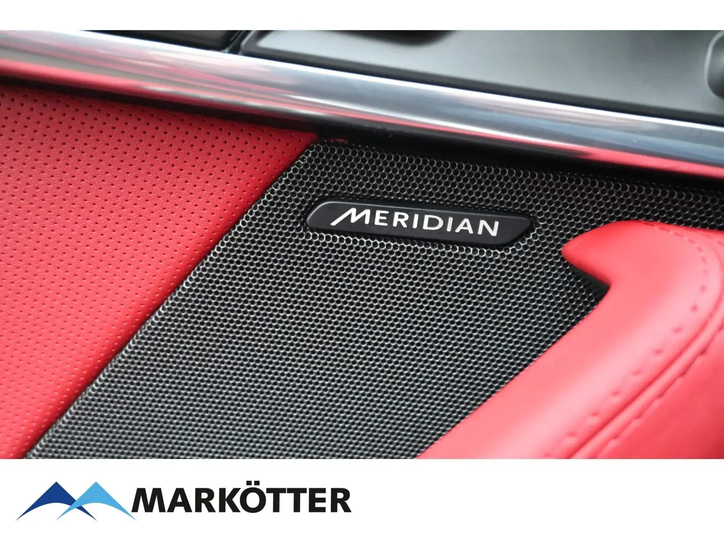 F-Type R P575 AWD Coupe/Pano/Pixel-LED/Black-Pkt