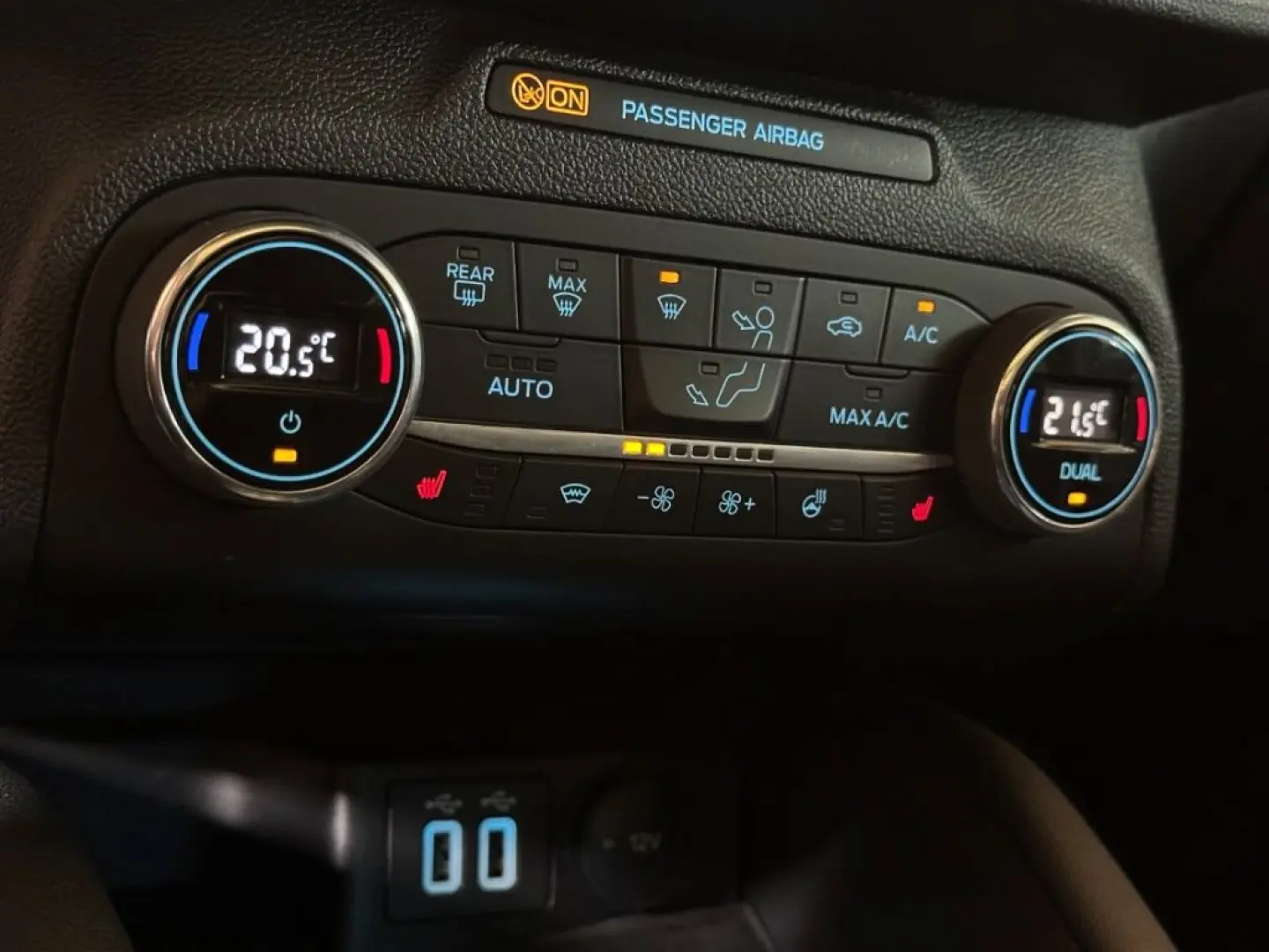 Focus ST+Automatik+Pano+B&O+Kamera+Navi+Key-Free