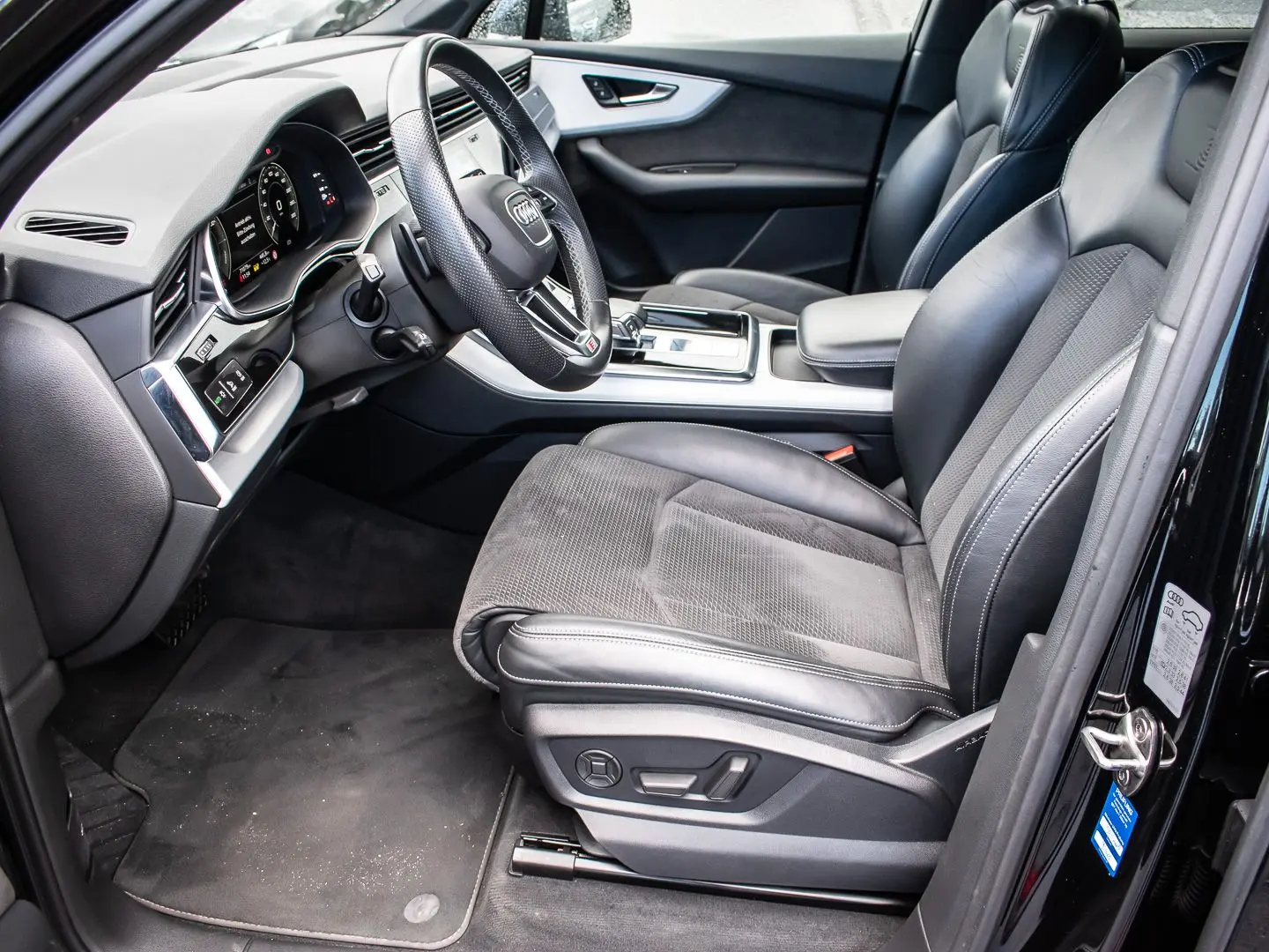 Q7 SUV 55 TFSI e quattro 280(381) tiptronic Pano