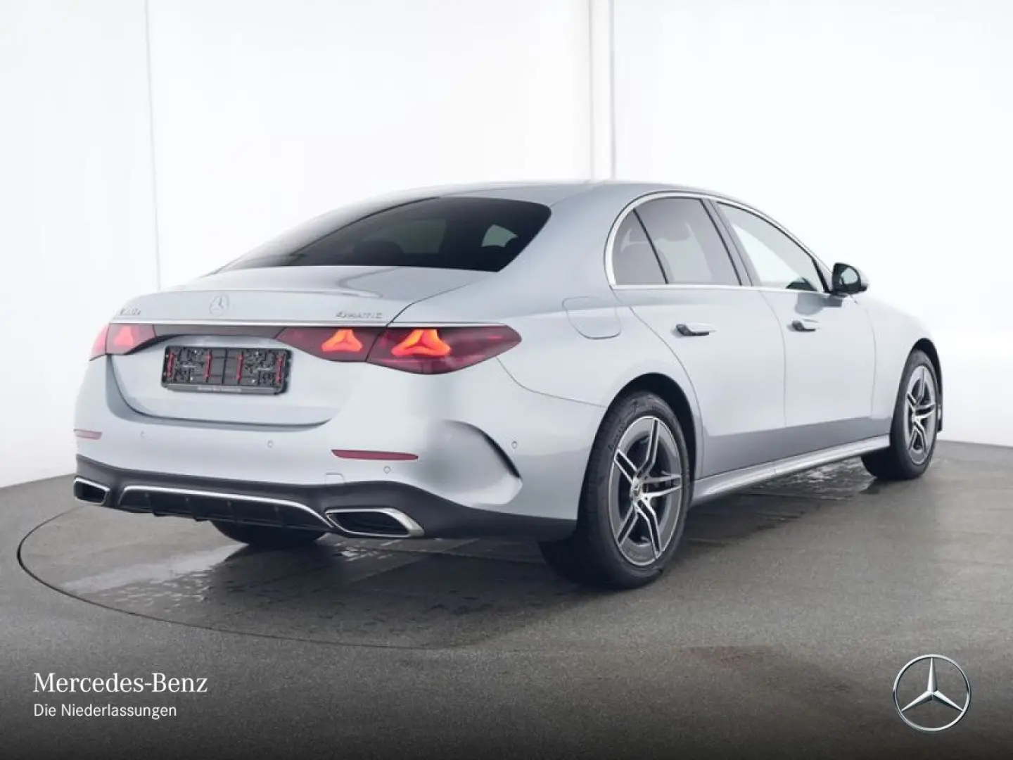 E 300 e 4M AMG Premium/Bur4D/LED/DISTR/360°/KEY