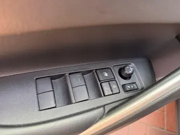 Corolla Cross 2.0 4x4 Hybrid Style Navi Kamera