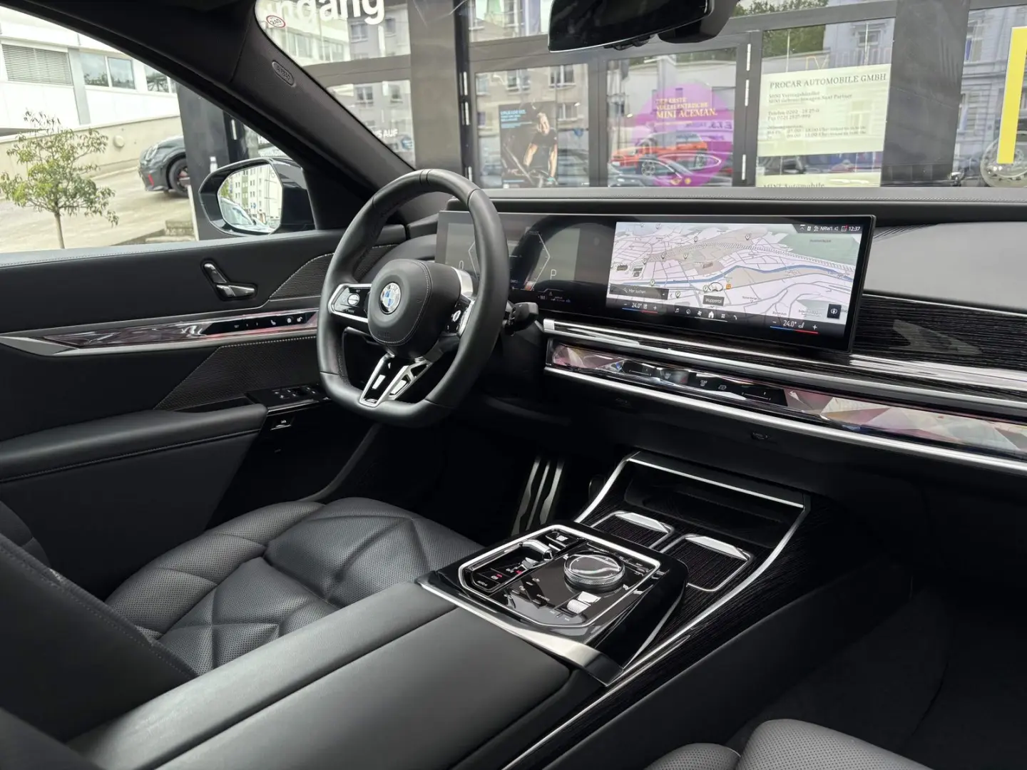 740d xDrive M Sport SkyPano DA Prof PA Prof Sthz