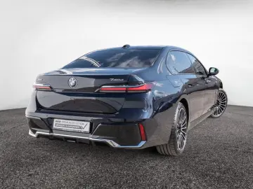 740d xDrive M-Sport 21-ZOLL-AUTOBAHNASSIST
