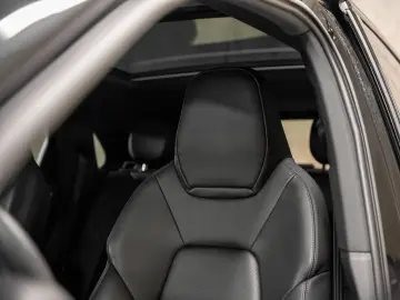 Cayenne E-Hybrid PASM BOSE Sport Chrono Panorama
